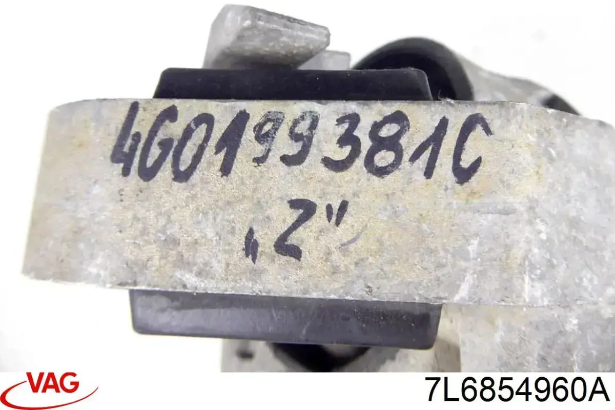 Купити 7L6854960A VAG Молдинг переднього правого крила