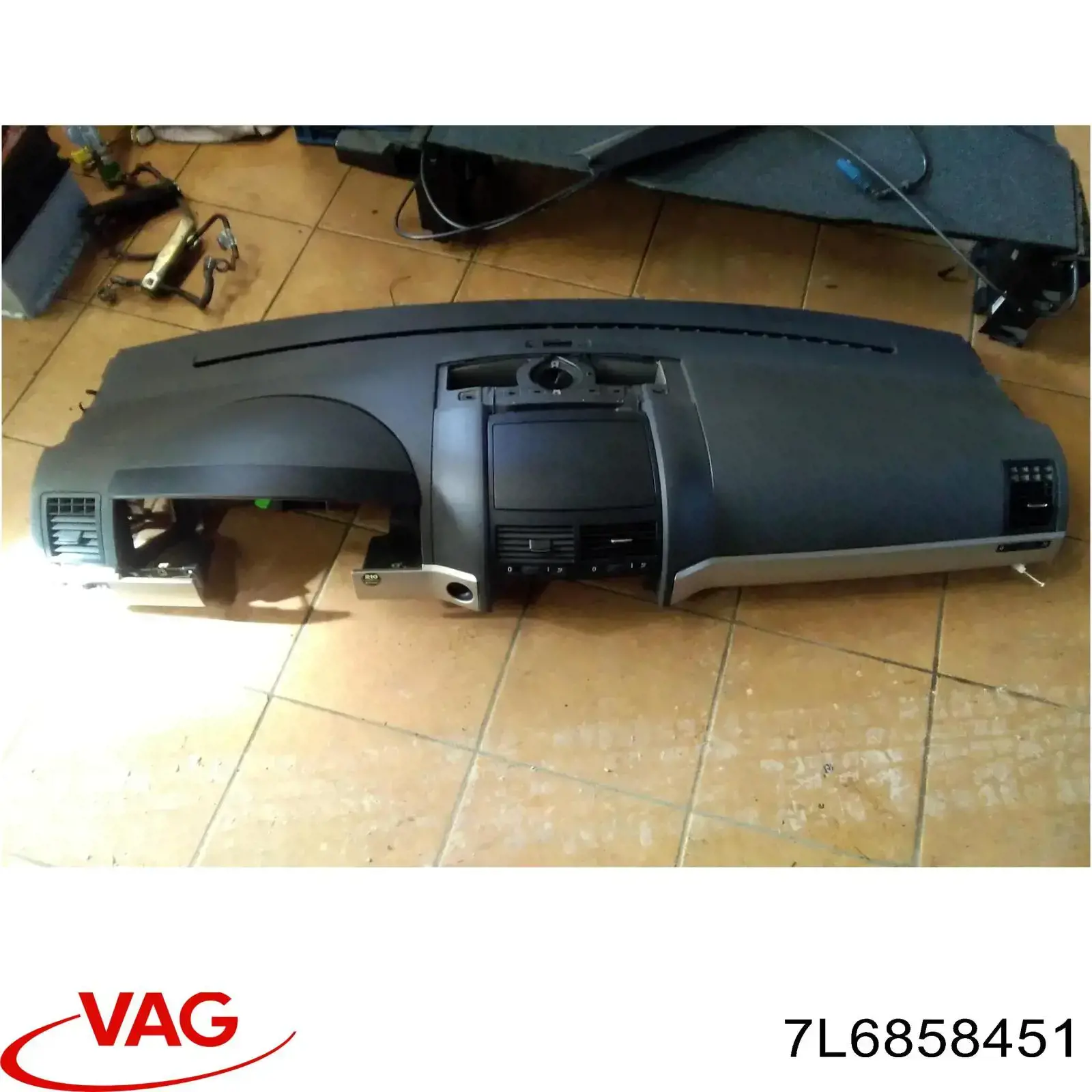 Купити 7L6858451 VAG 