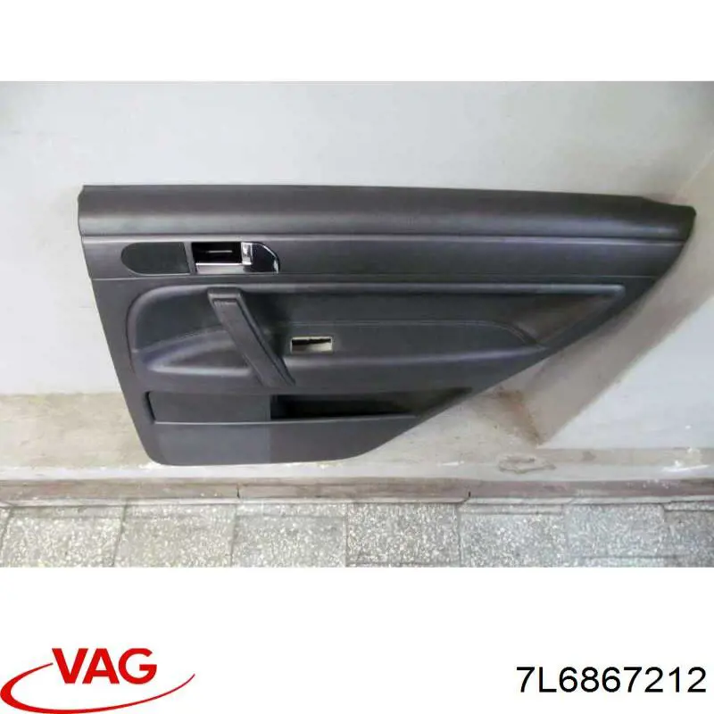 7L6867212 VAG Карта дверей правих задніх