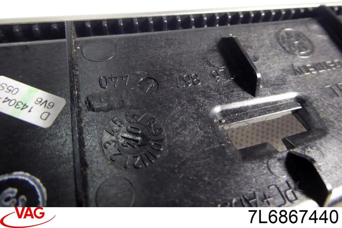 7L6867440 VAG 
