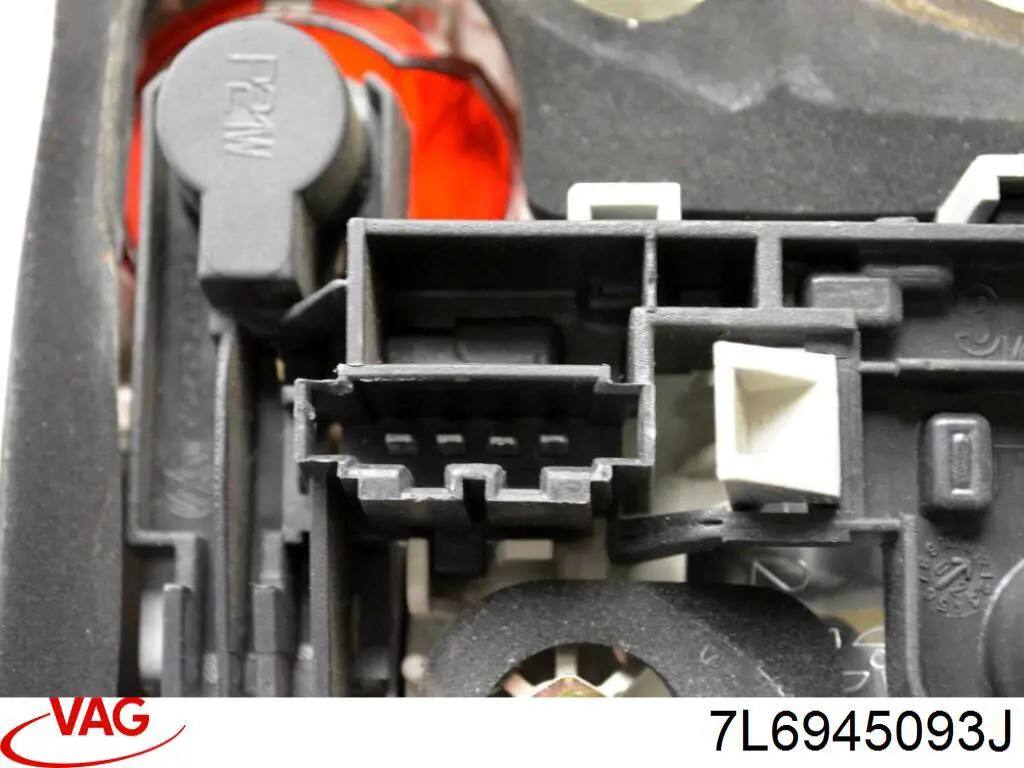 Стоп задній VAG 7L6945093J ціна, від 12.67 USD