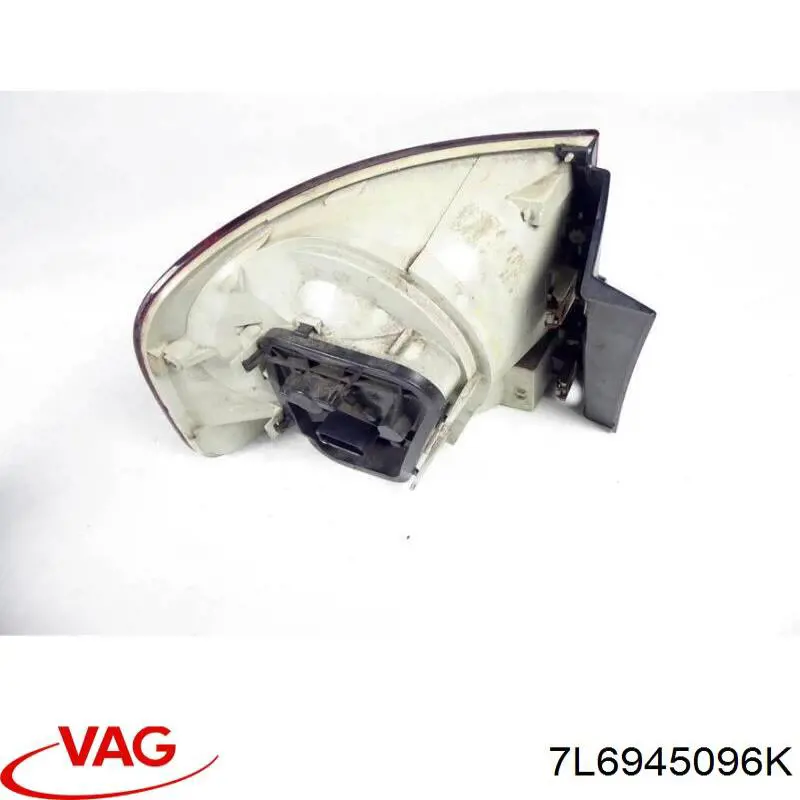 Ліхтар задній правий, зовнішній VAG 28258002 ціна, від 41.11 USD