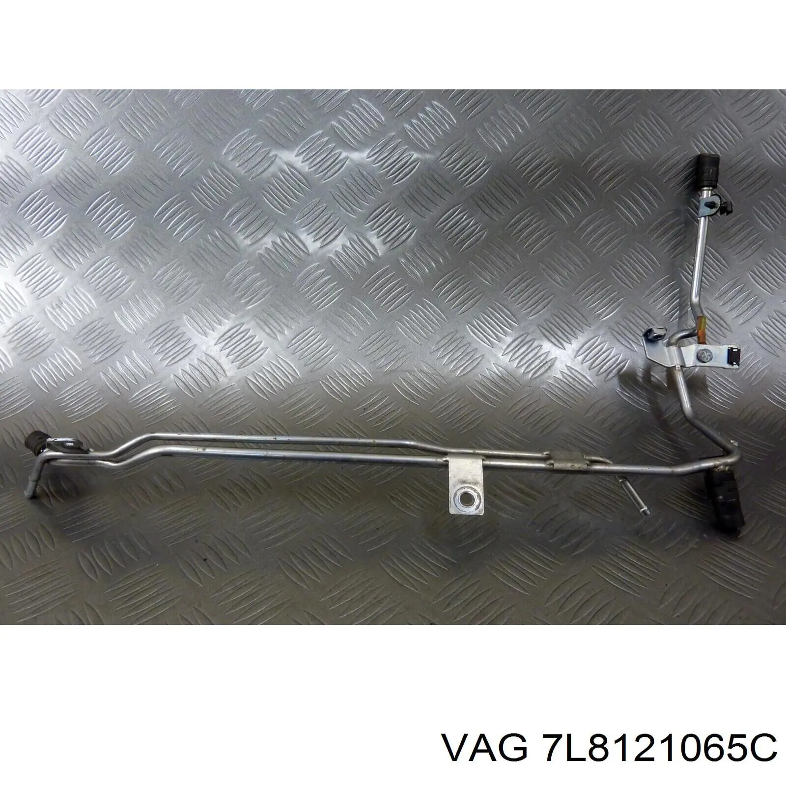  7L8121065C VAG