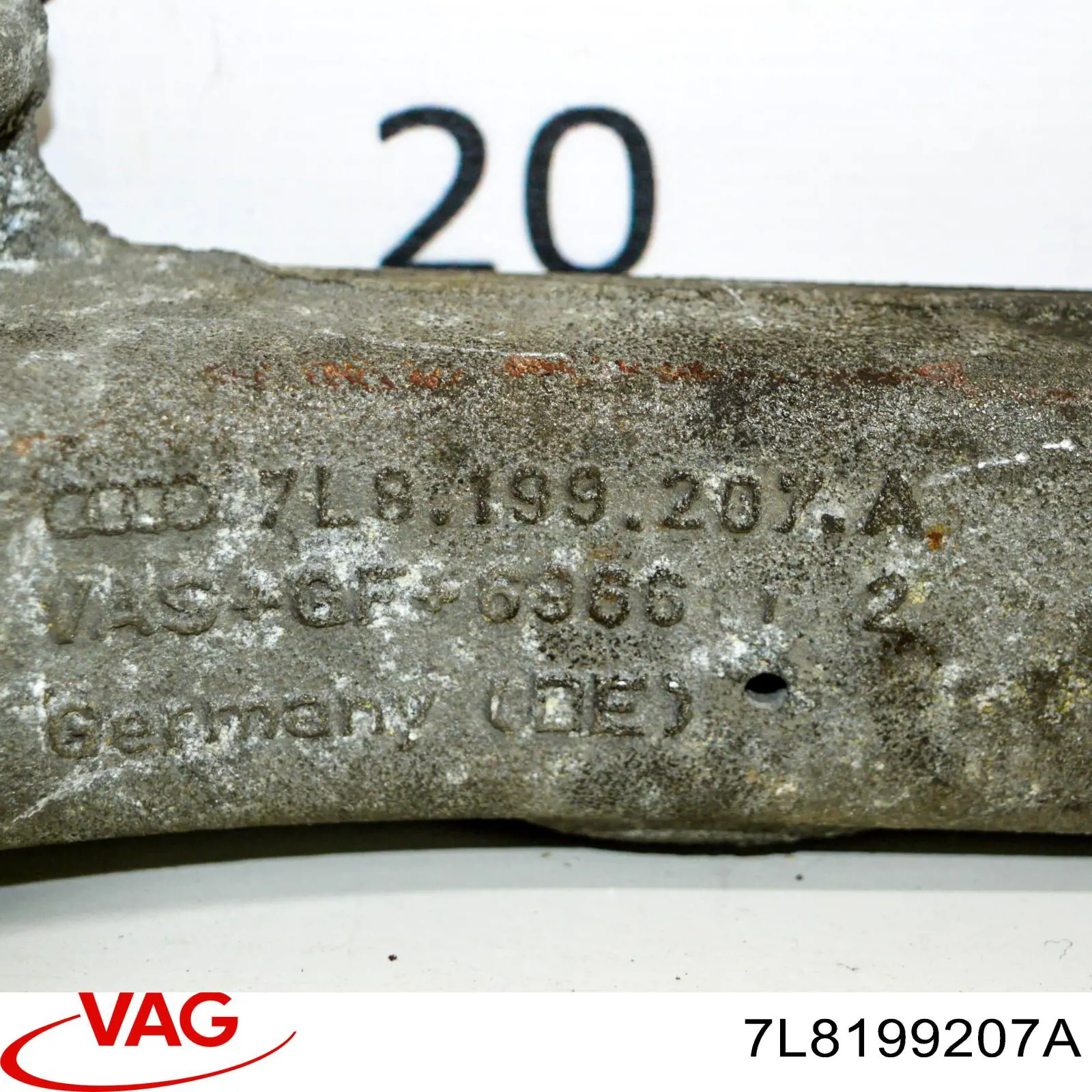 Балка кріплення двигуна 7L8199207A VAG