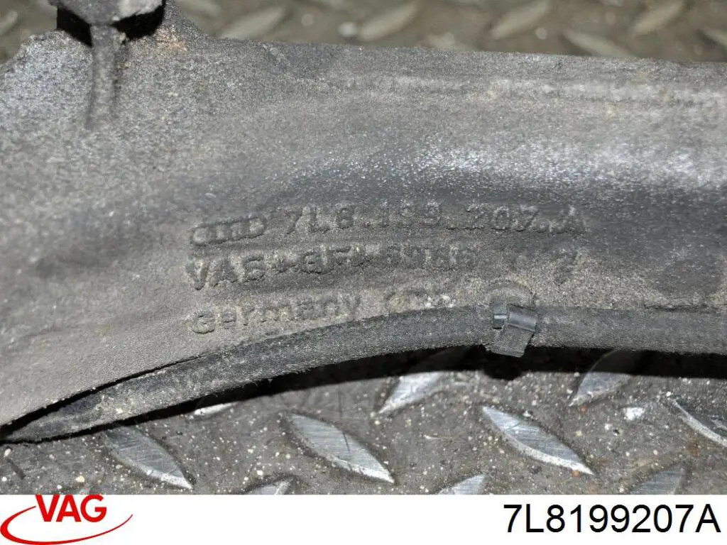 7L8199207A VAG Підрамник двигуна