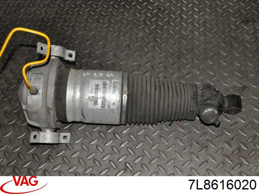 Купити 7L8616020 VAG Амортизатор задній, правий