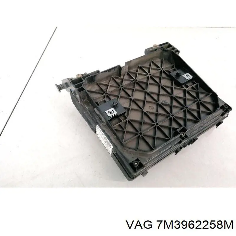  7M3962258G VAG