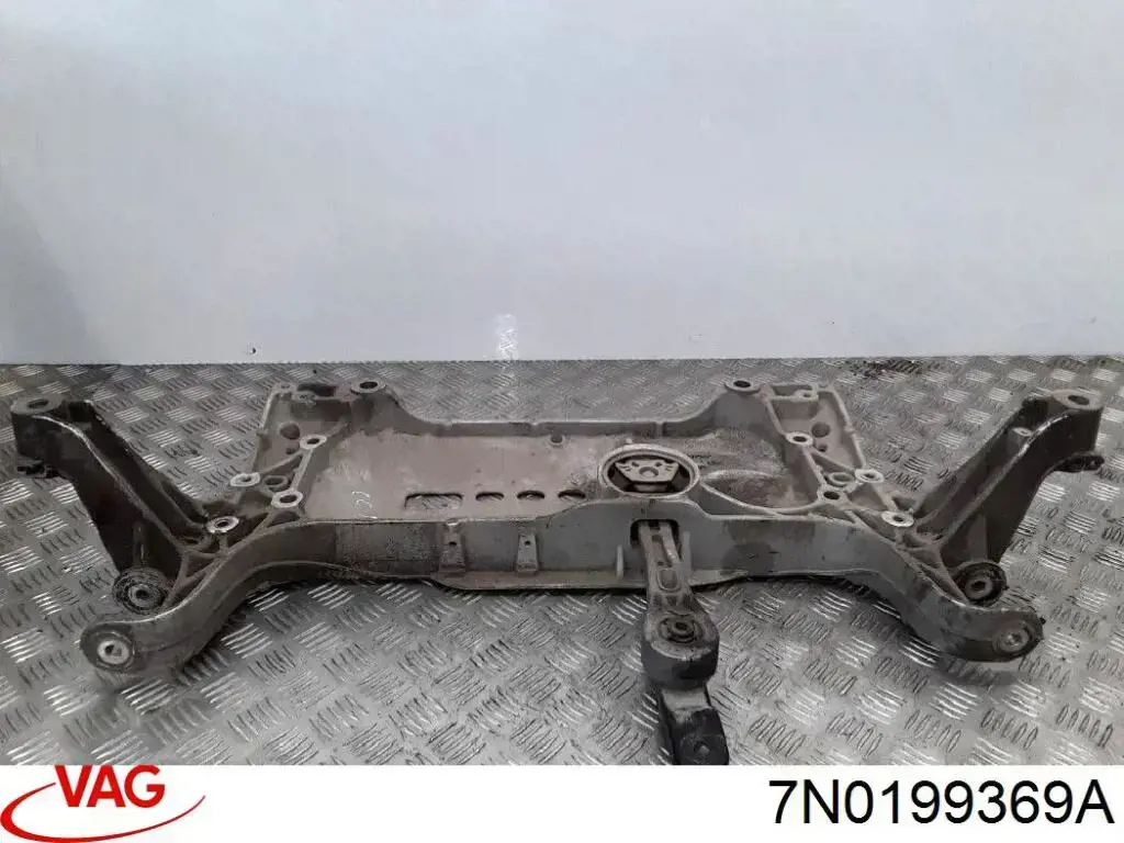 Підрамник передньої підвіски VAG 7N0199369A ціна, від 37.79 USD