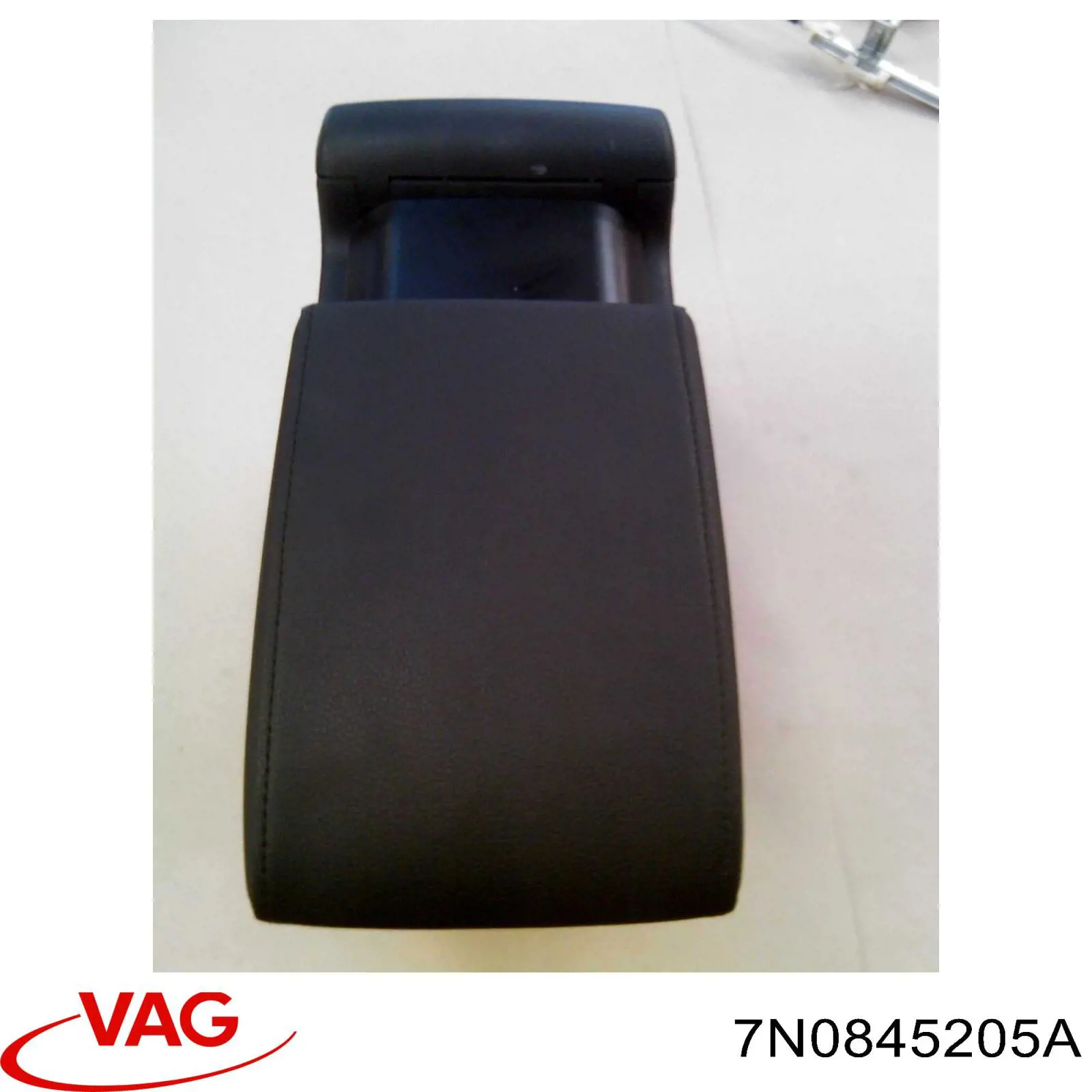 Купити 7N0845205A VAG Скло задньої двері лівої