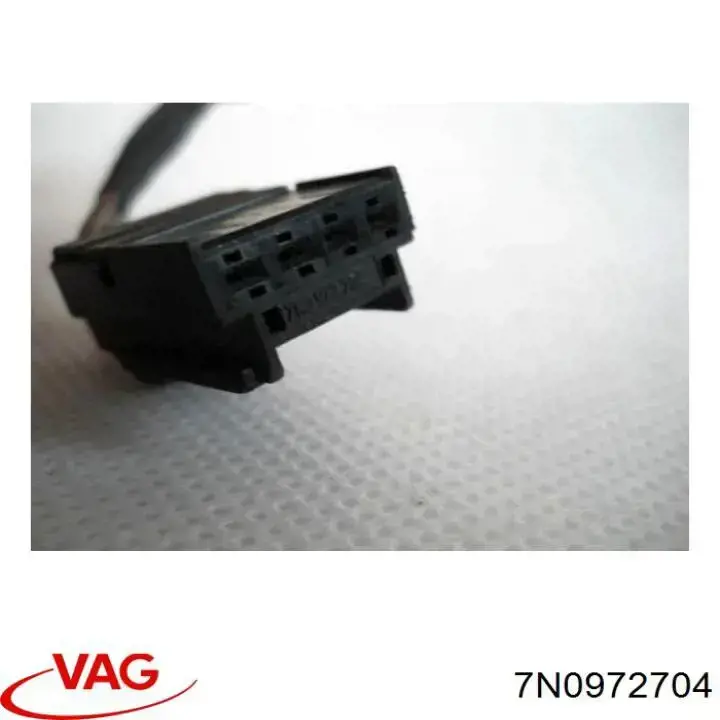 7N0972704 VAG Роз'єм (фішка) заднього ліхтаря