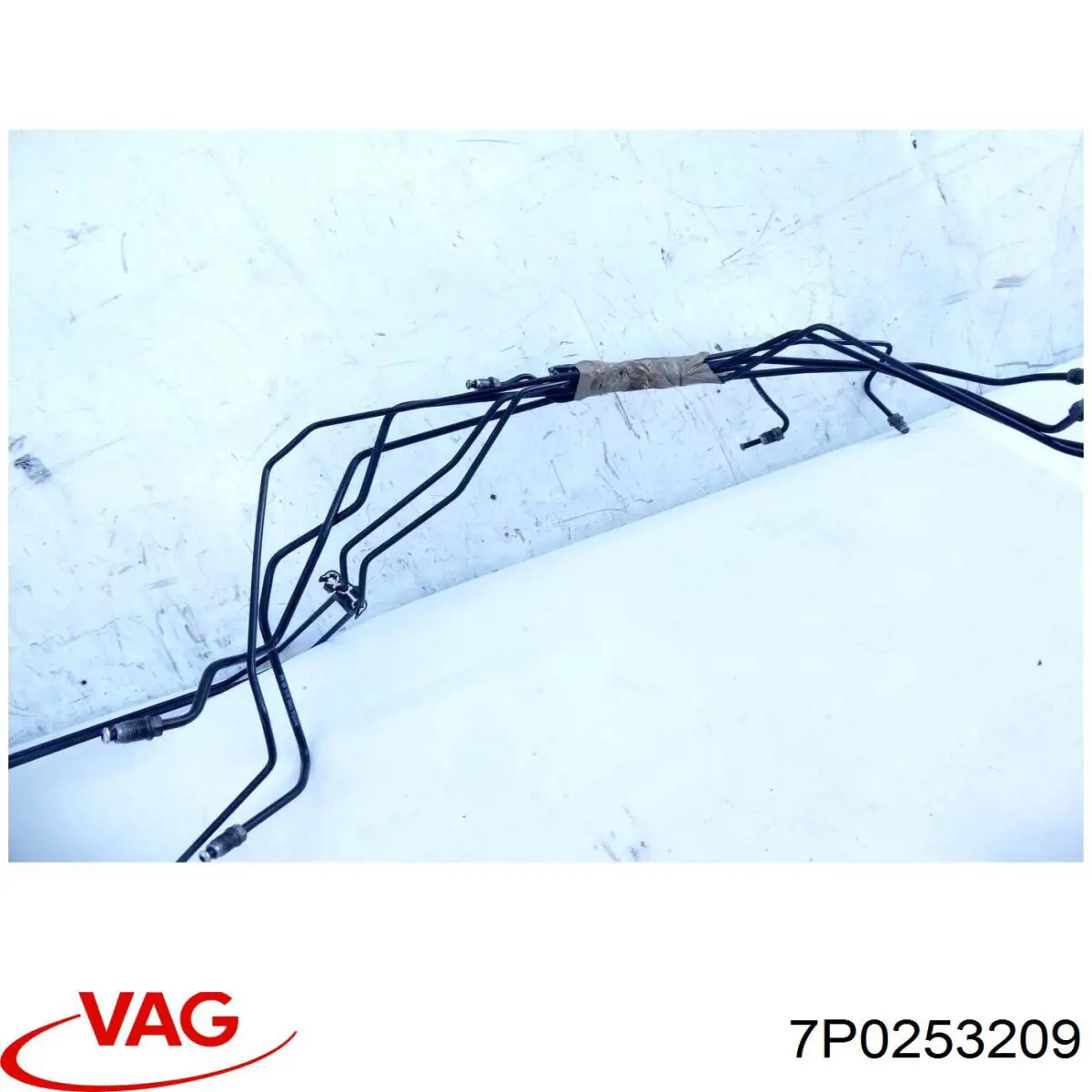 Купити 7P0253209 VAG Труба приймальна (штани) глушника, передня, ліва