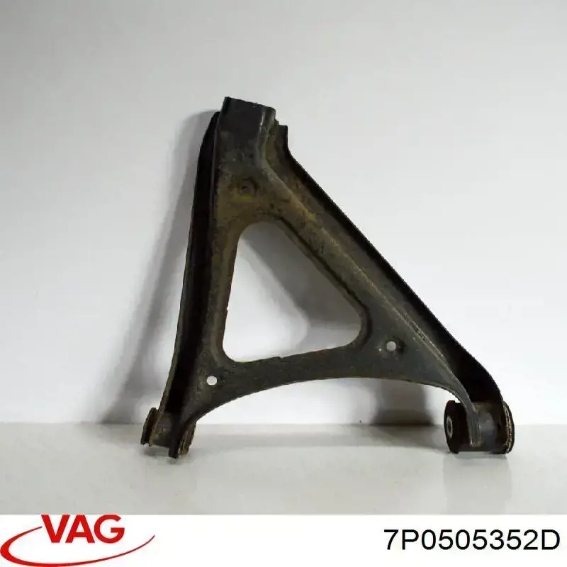 Важіль задньої підвіски нижній, правий 7P0505352D VAG