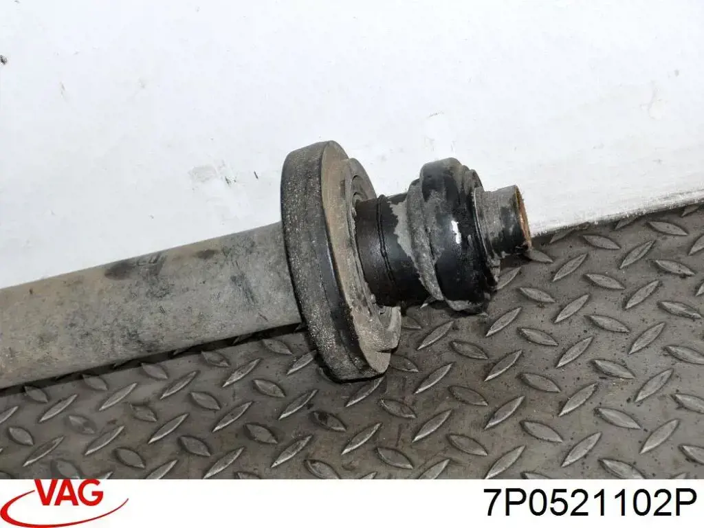 Вал карданний задній, у зборі VAG 7P0521102P ціна, від 104.40 USD
