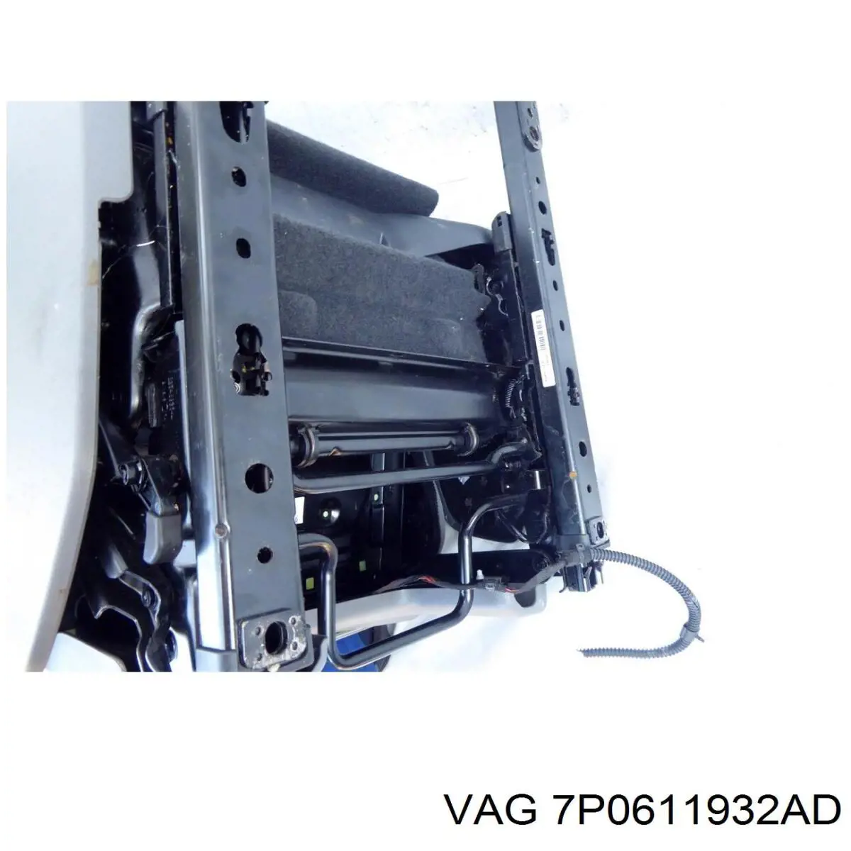  7P0611932AD VAG