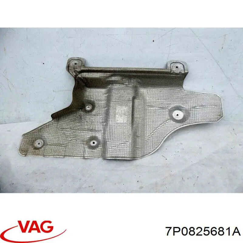  VAG 7P0825681A ціна, від 22.10 USD