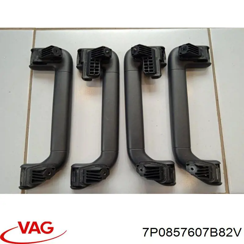 Купити 7P0857607B82V VAG 