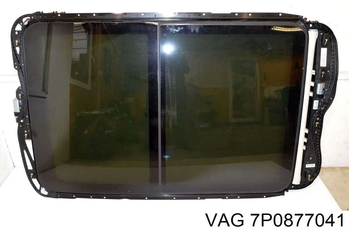 Купити 7P0877041 VAG 
