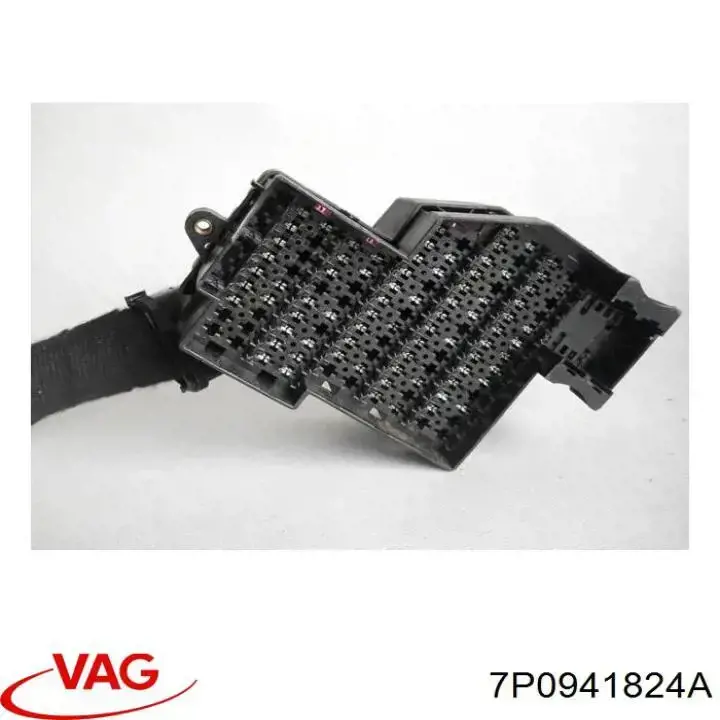 7P0941828A VAG Реле запобіжників