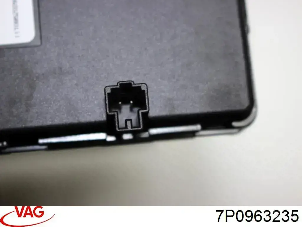 Електропідігрівач повітря системи опалення салону VAG 7P0963235 ціна, від 24.07 USD