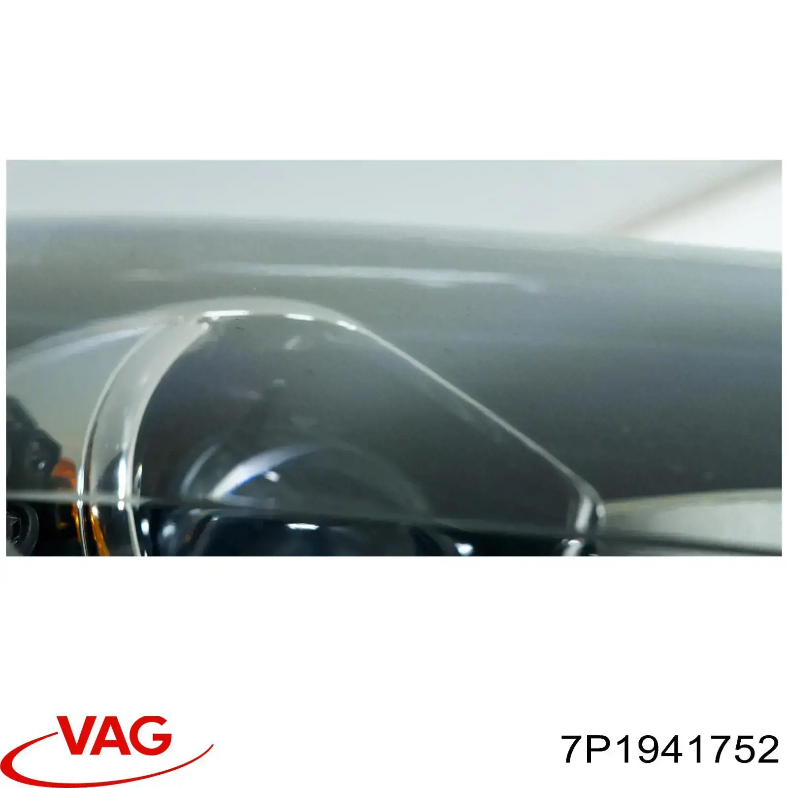 Фара передня права VAG 7P1941752