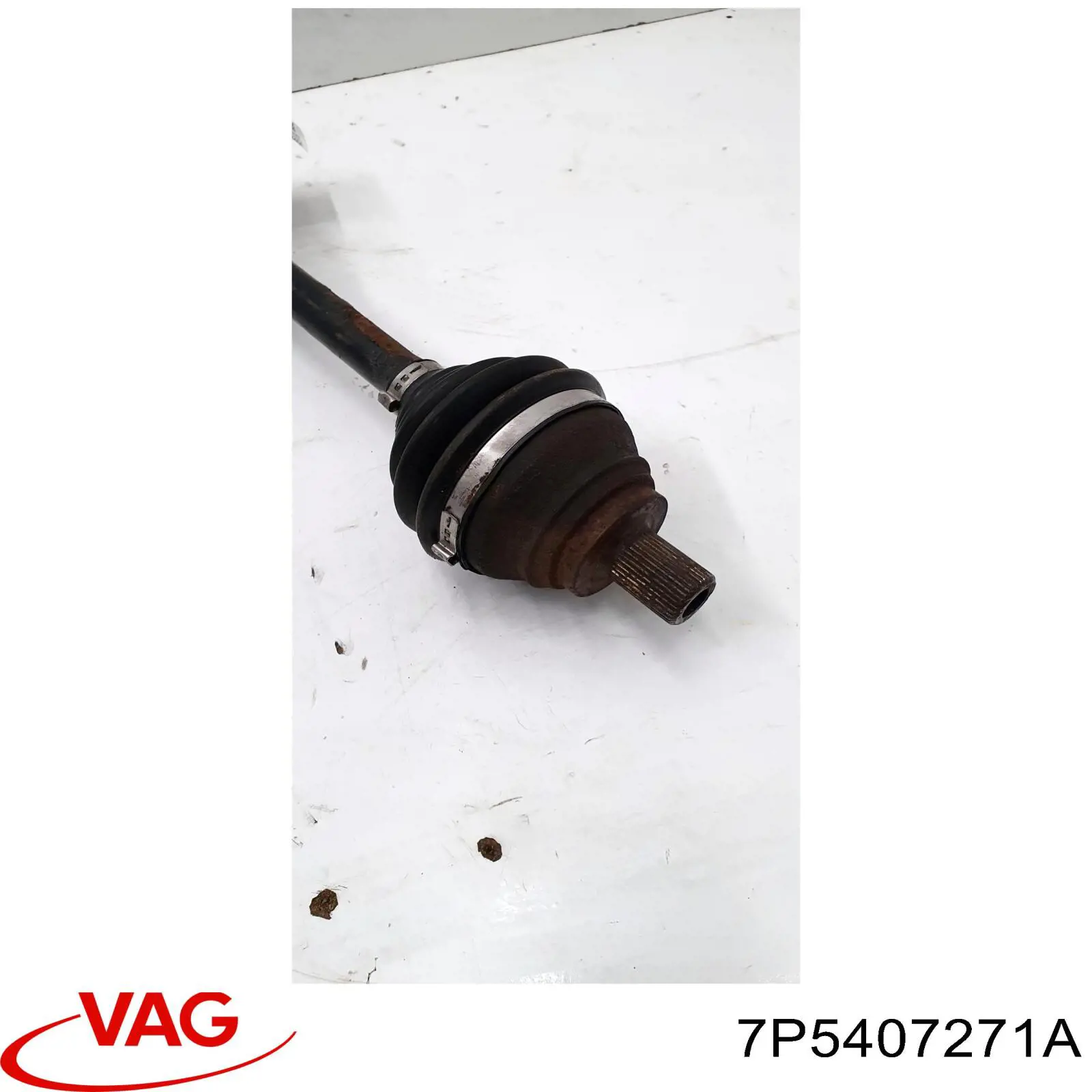 Ліва піввісь 7P5407271A VAG