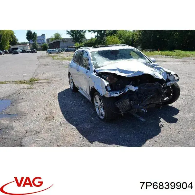 7P6839904 VAG Накладка задніх дверей, правих, вертикальних