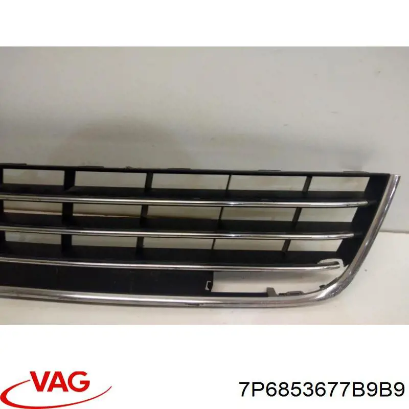 7P6853677B9B9 VAG Молдинг решітки переднього бампера, нижній
