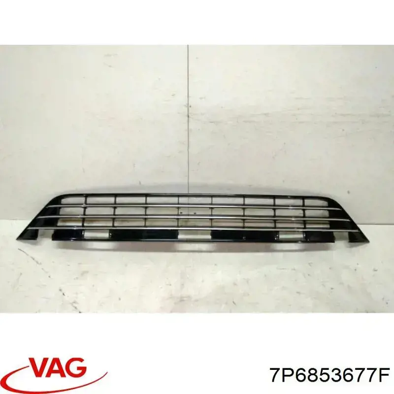 Решітка переднього бампера, центральна 7P6853677F VAG