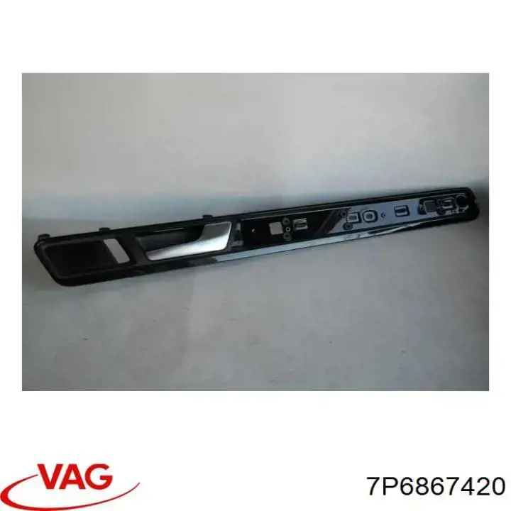 Ручка задньої двері внутрішня права VAG 7P6867420 ціна, від 25.11 USD