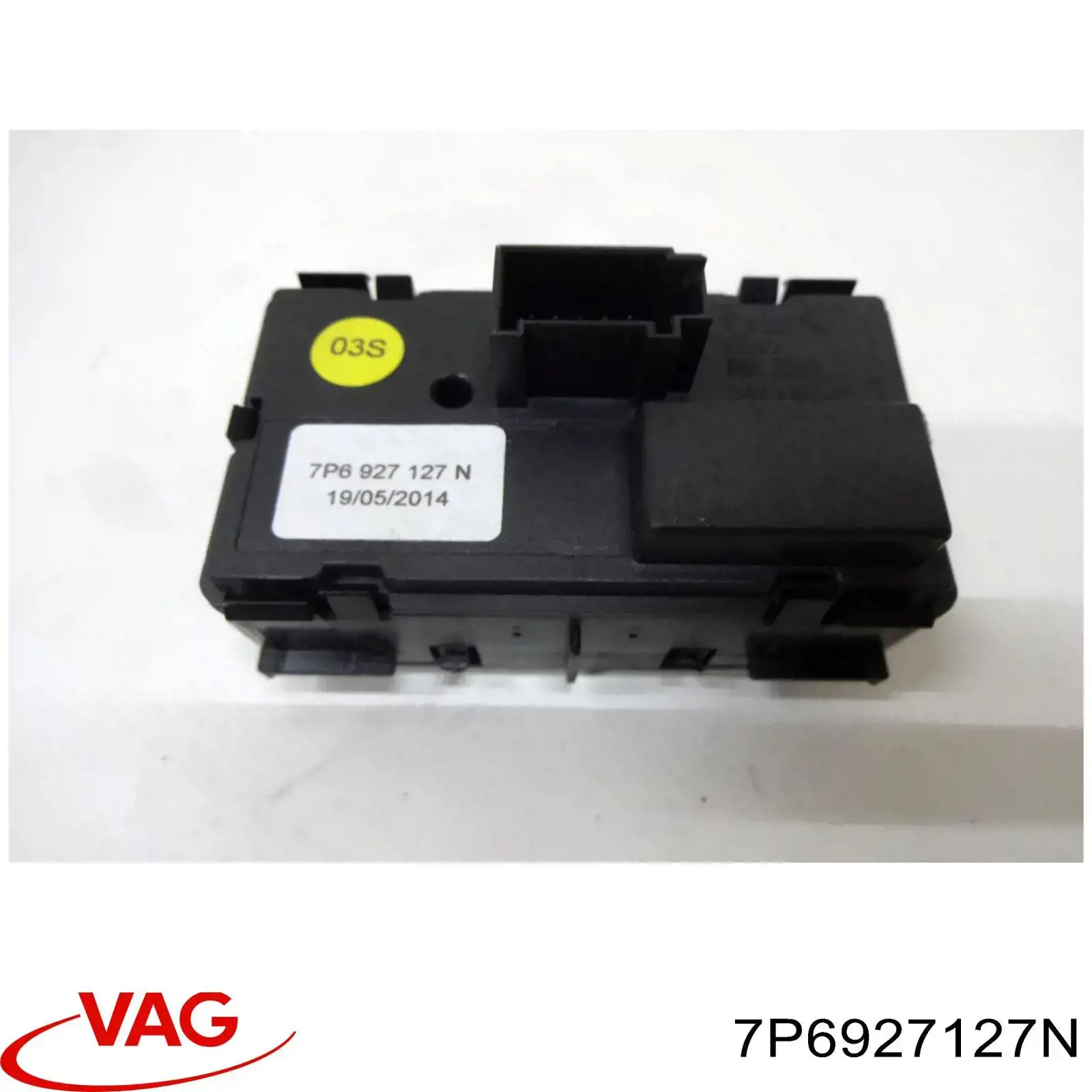 Блок кнопок центральної консолі VAG 7P6927127N ціна, від 31.04 USD