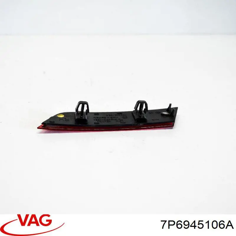 ZVG1626R Signeda Правий катафот бампера
