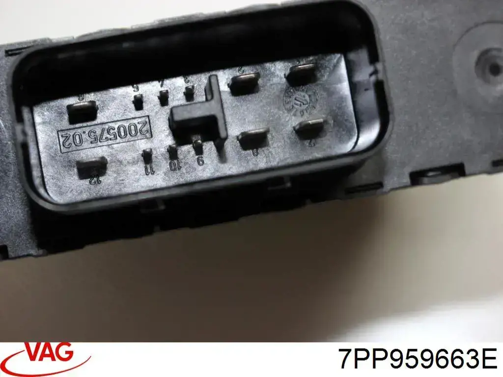 Стабілізатор напруги VAG 7PP959663 ціна, від 12.70 USD
