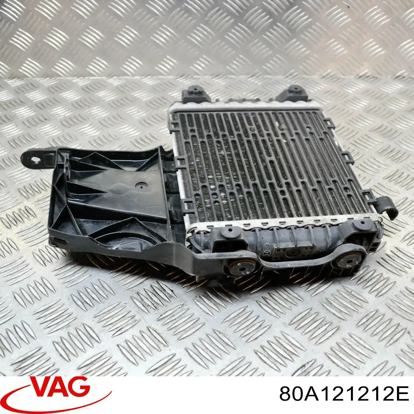 Купити 80A121212E VAG Радіатор охолодження, додатковий