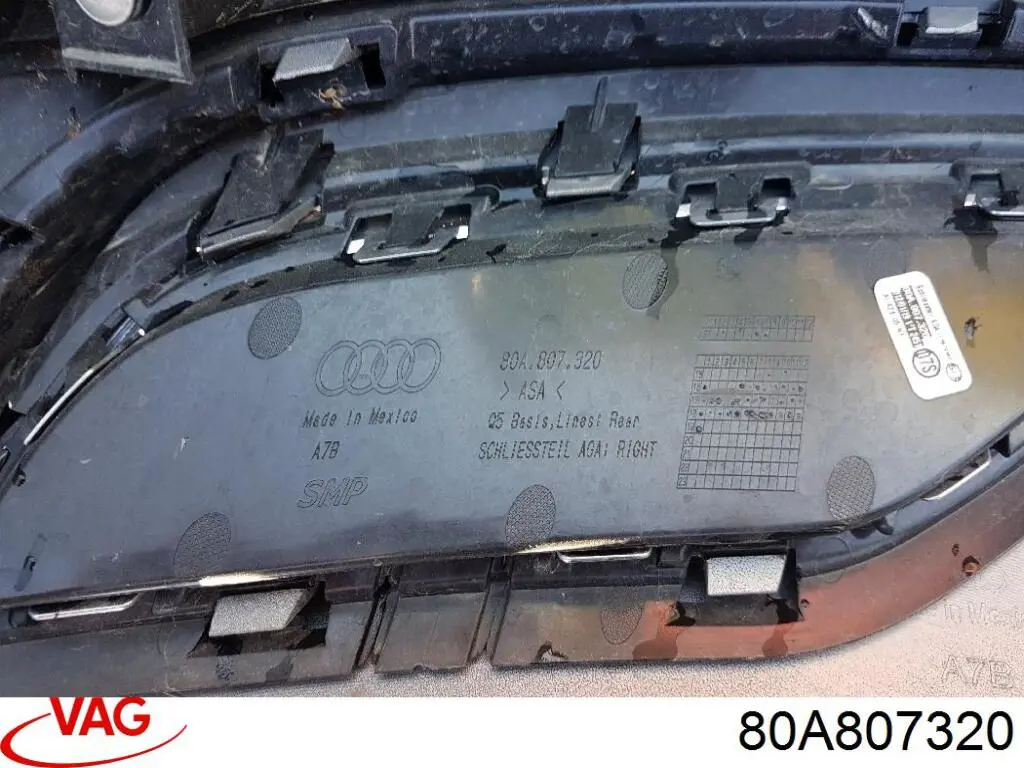 Кронштейн бампера заднього, правий VAG 80A807320 ціна, від 30.59 USD