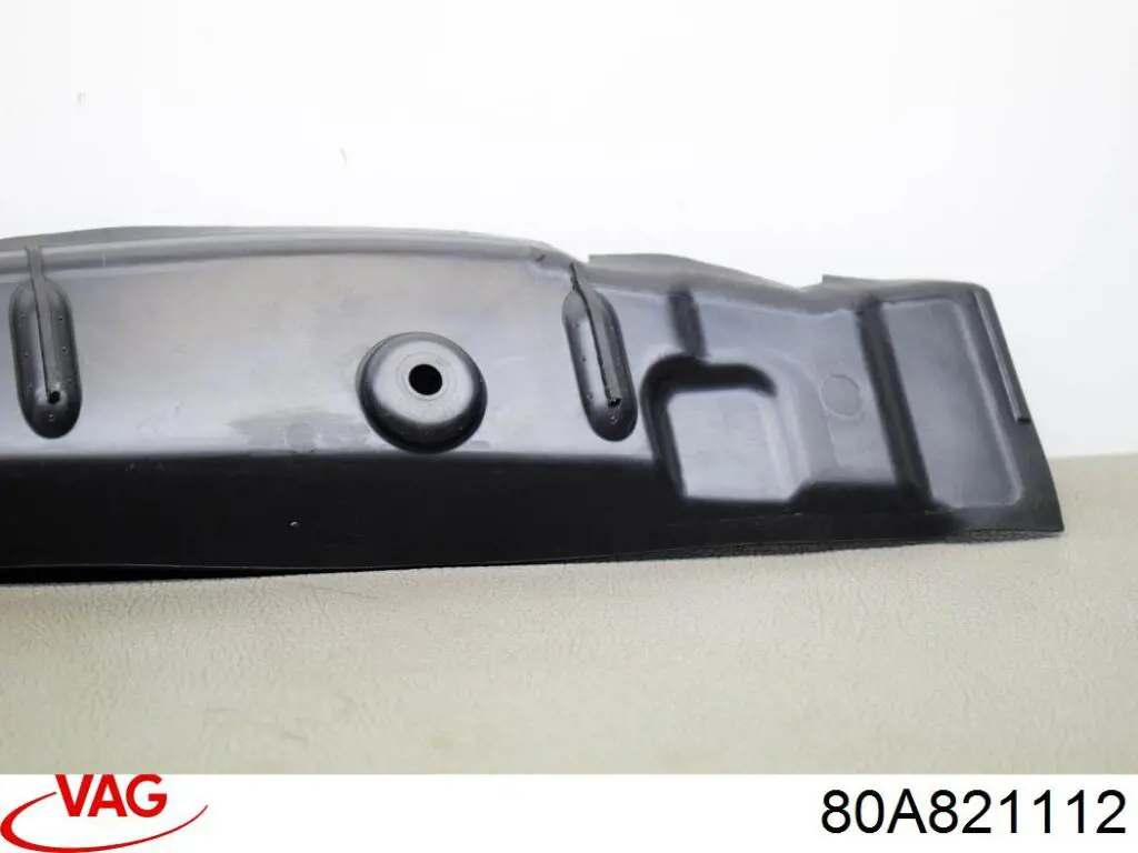 Купити 80A821112 VAG Ущільнювач крила