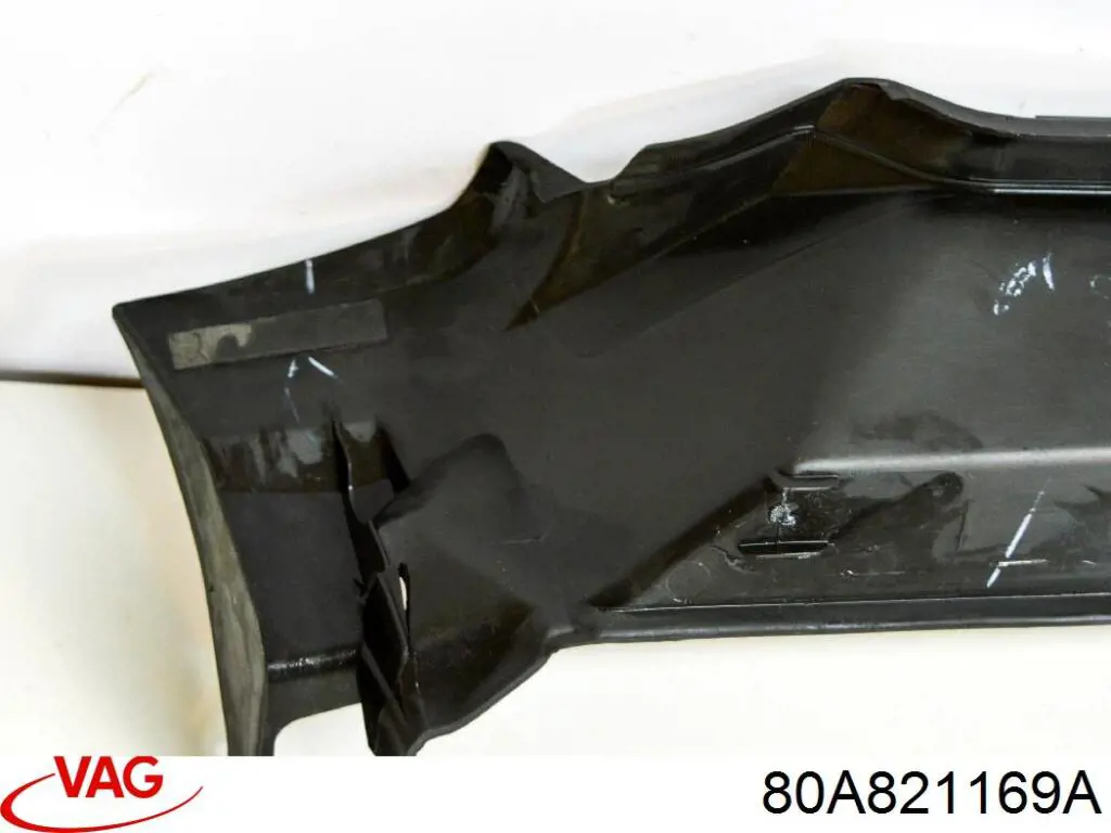 Ущільнювач крила 80A821169A VAG