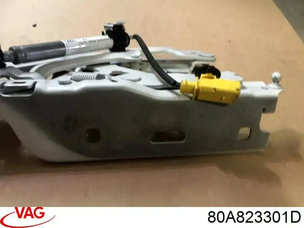Купити 80A823301D VAG Петля капота, ліва