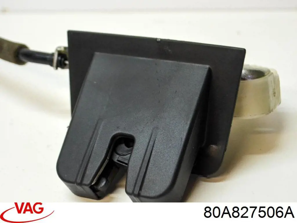 Замок багажника 80A827506A VAG