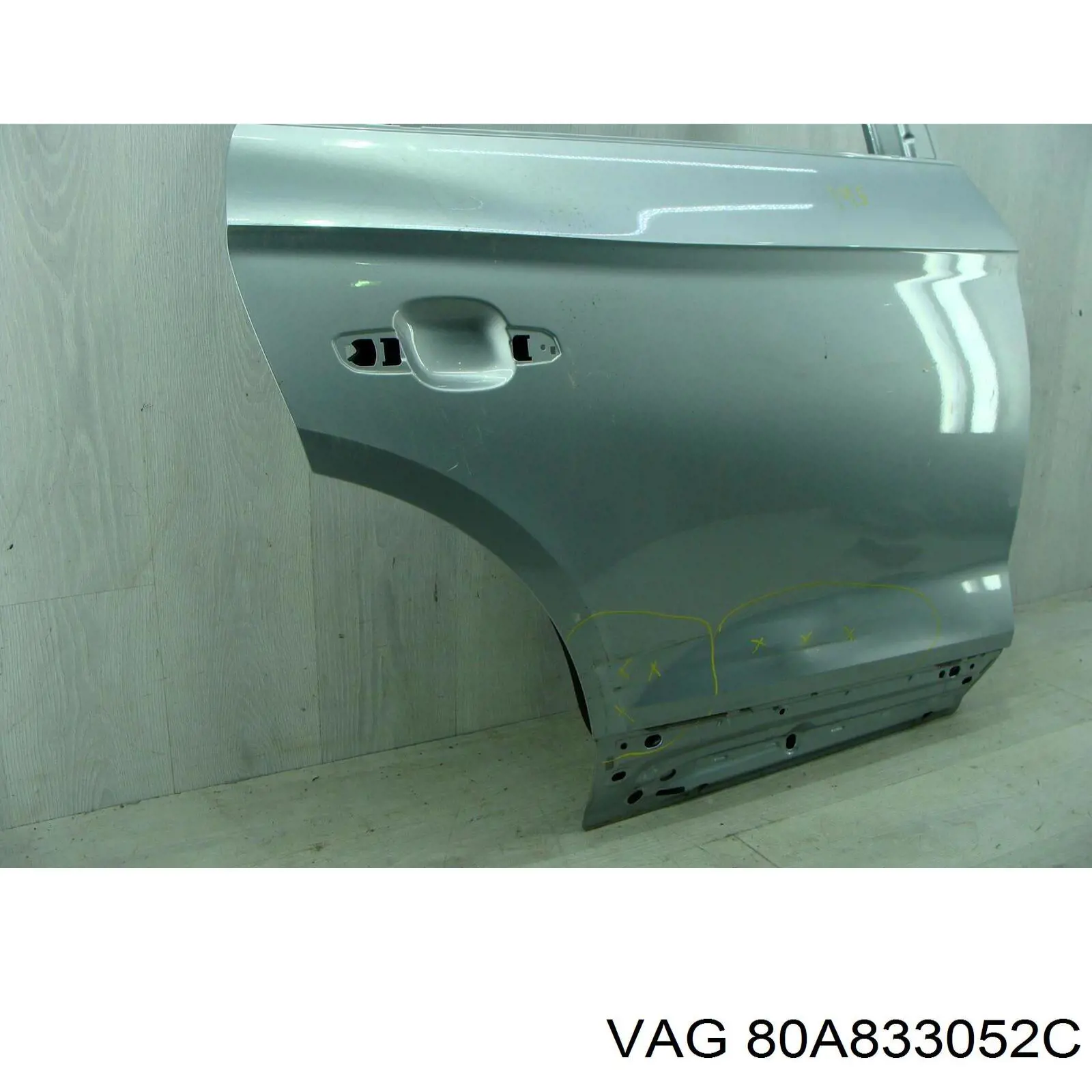 Двері задні, праві VAG 80A833052C ціна, від 696.81 USD