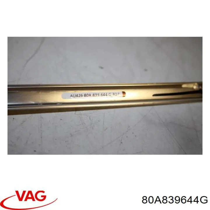 Молдинг опускного скла нижній, двері задньої, правої VAG 80A839644B ціна, від 62.08 USD