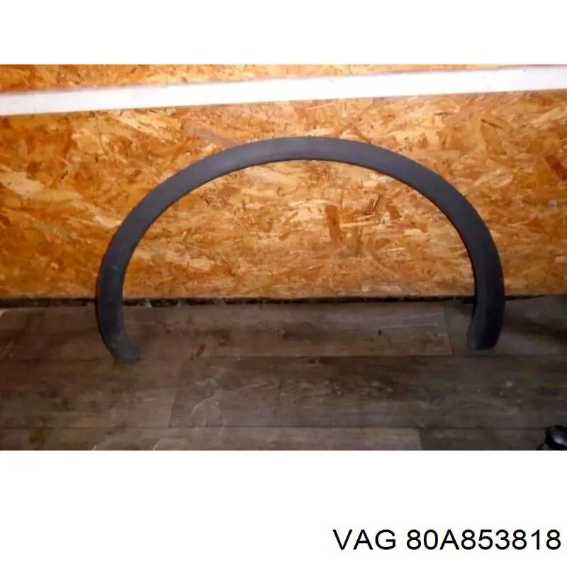 Купити 80A853818 VAG Розширювач передньої арки колеса, правий