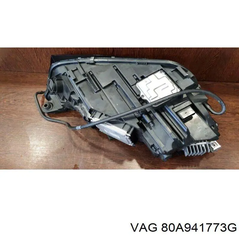 Фара Magneti Marelli 710815019007 ціна, від 1074.83 USD