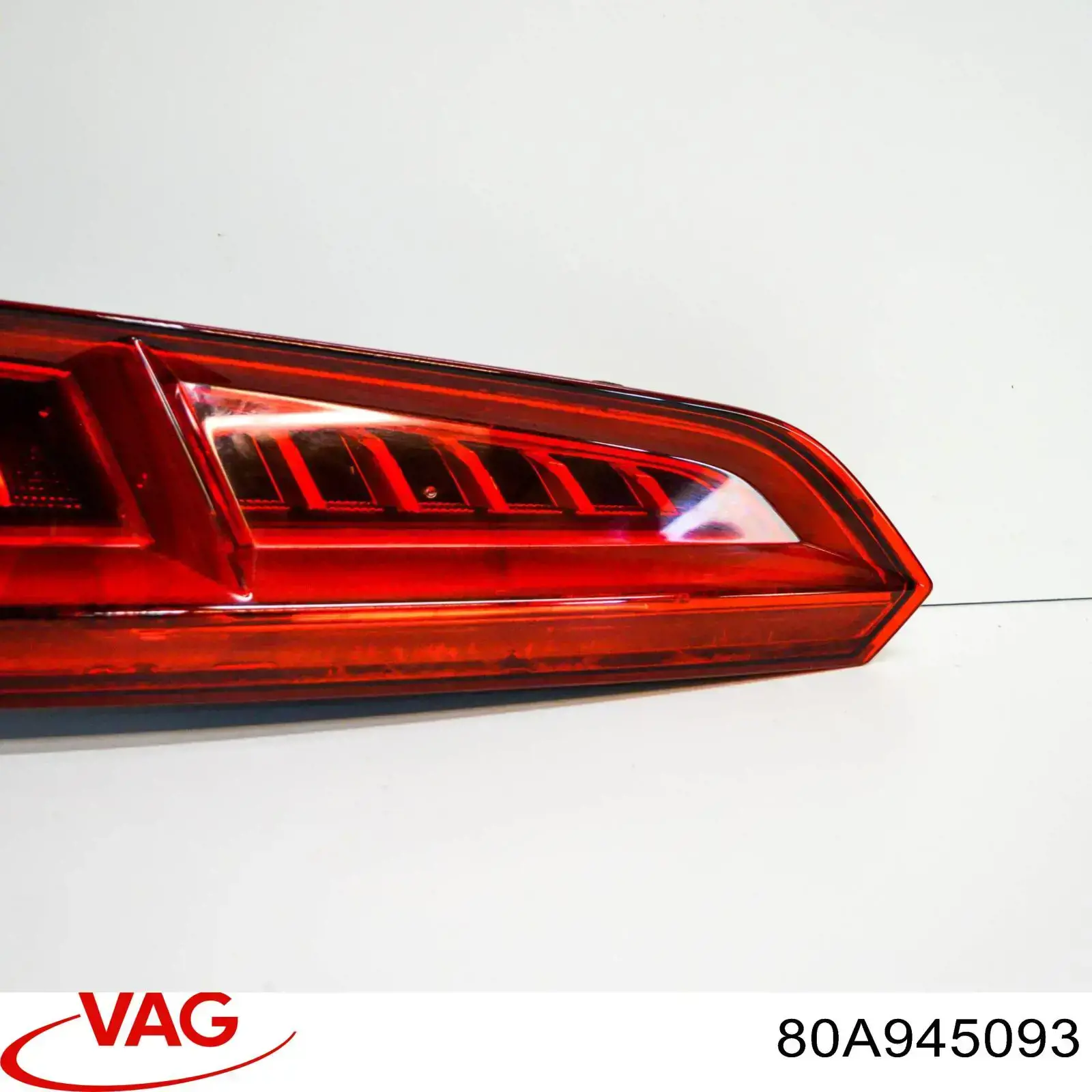 Ліхтар задній лівий VAG 80A945093 ціна, від 263.21 USD