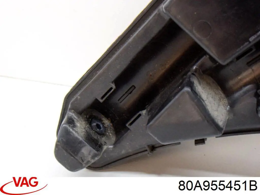 Бачок омивача лобового скла VAG 80A955451B ціна, від 63.35 USD