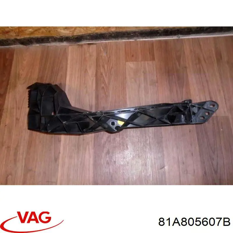 81A805607C VAG Кріплення фари передньої, лівої
