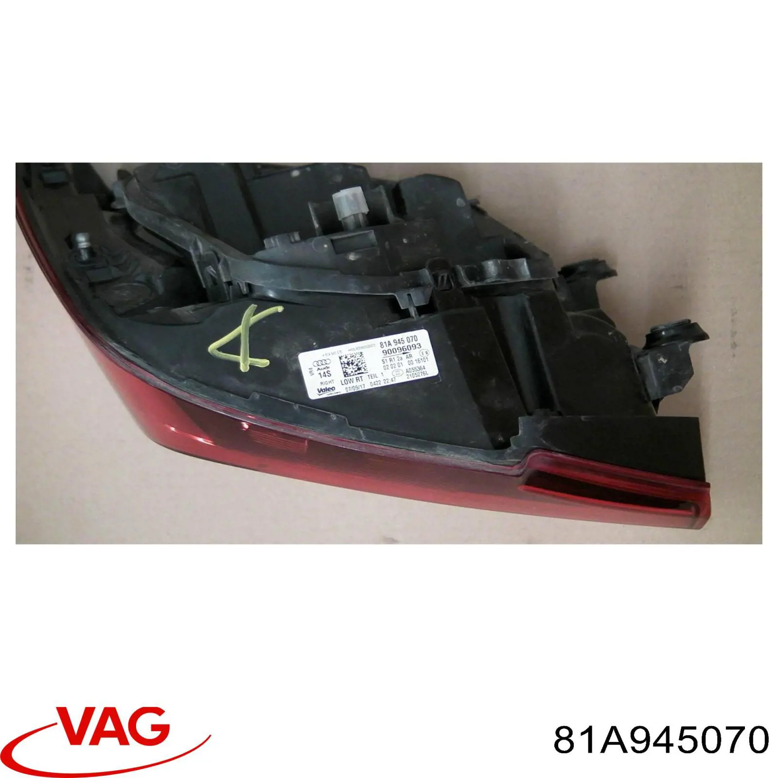 81A945070B VAG Ліхтар задній правий