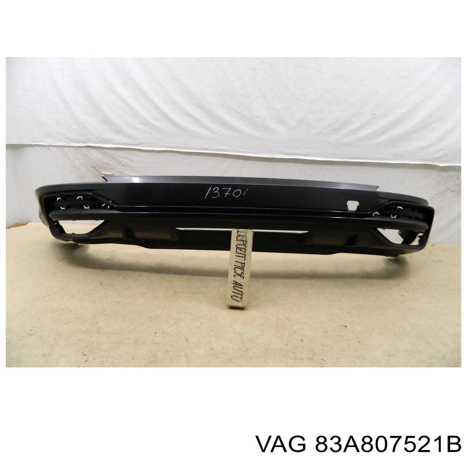 83A807521B VAG Бампер задній, нижня частина