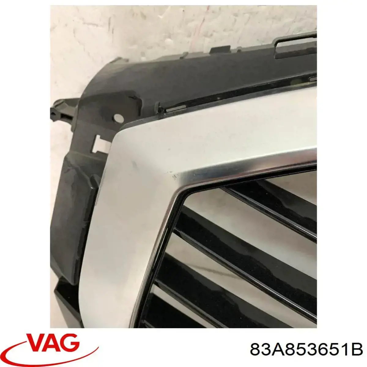 83A853651B VAG Решітка радіатора