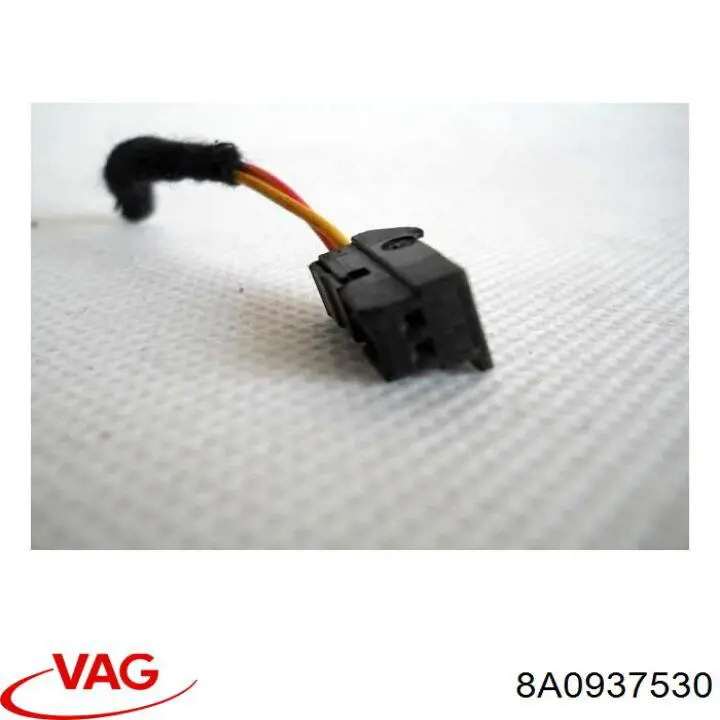Блок запобіжників 8A0937530 VAG