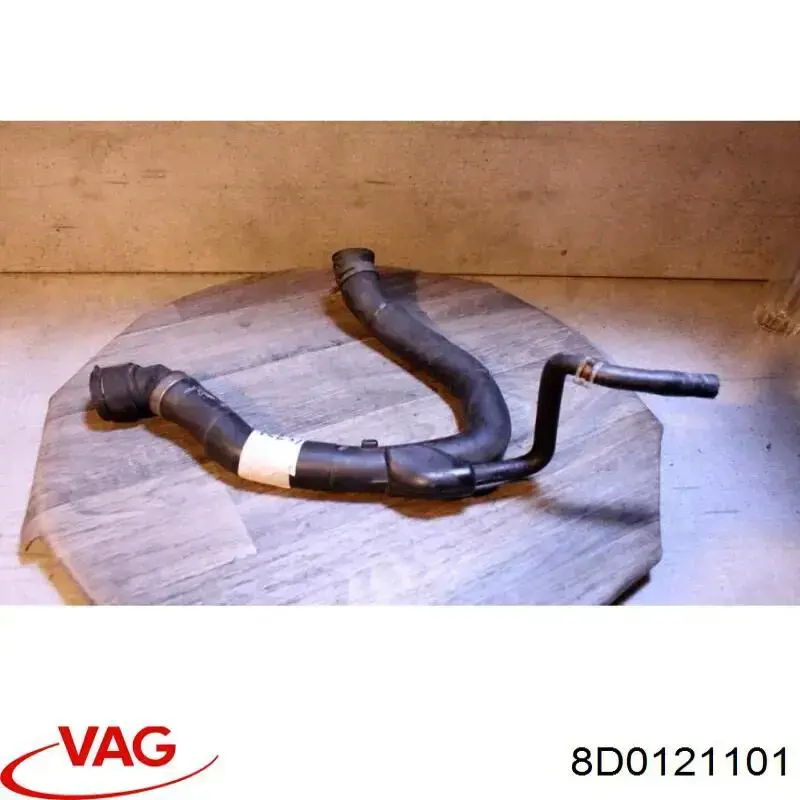 Шланг/патрубок радіатора охолодження, верхній VAG 8D0121101 ціна, від 13.13 USD